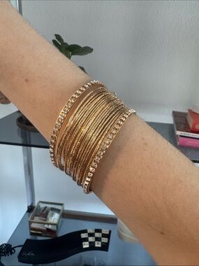 Gold Women’s Bangle Bracelet Set - 100+ pieces
